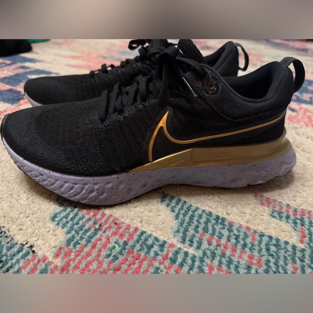 Nike Black and Gold Running Shoes